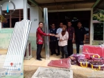 Mengantarkan Bantuan Berupa Bahan Material Kepada Warga Yang Rumahnya Terdampak Bencana Angin Puting Beliung di Dusun V, Desa Persatuan, Kecamatan Pulau Rakyat, Kabupaten Asahan.