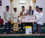 HARI KEDUA SAFARI RAMADHAN, KADIS KETAPANG HADIR DI MUSHALLAH AL-ISTIQOMAH DESA SEI SERINDAN KECAMATAN SEI KEPAYANG BARAT