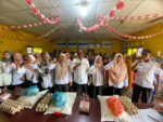 DINAS KETAHANAN PANGAN BAGIKAN BANTUAN PANGAN UNTUK 130 KELUARGA DI DESA SEI TEMPURUNG, KEC. SEI KEPAYANG TIMUR