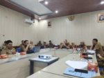 DLH Menghadiri rapat rencana aksi RB peningkatan investasi di aula DPM PTSP, Senin (01/09/2025)