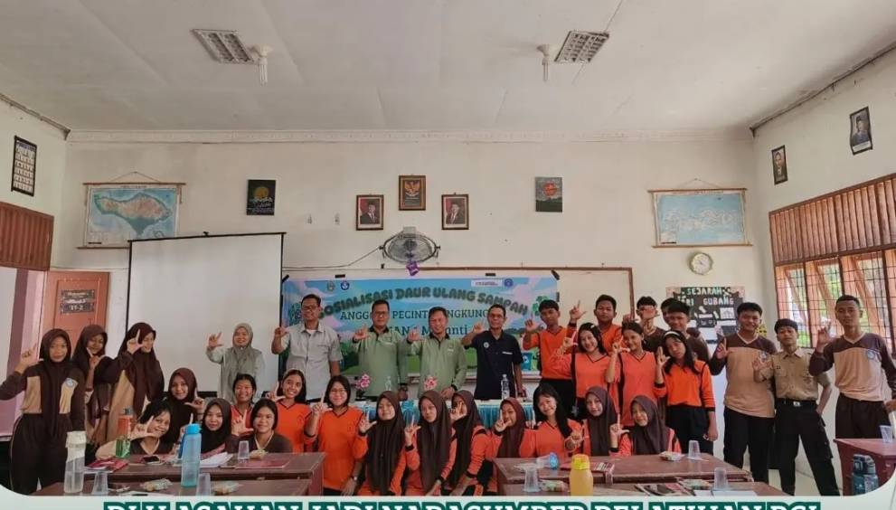 Dlh penuhi undangan menjadi narasumber kegiatan pelatihan pengurus pencinta_20251110_180821_0000