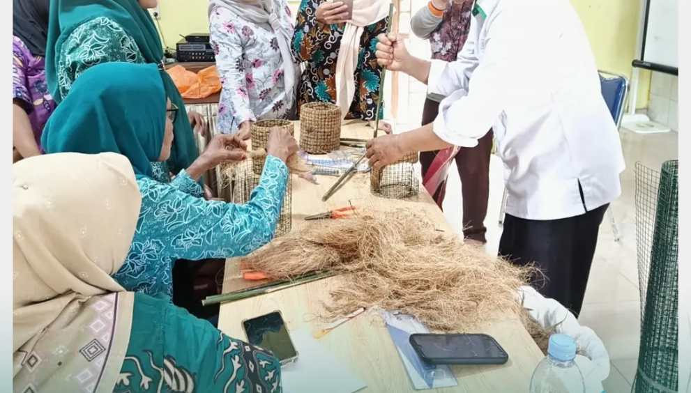 Dlh penuhi undangan menjadi narasumber kegiatan pelatihan pengurus pencinta_20260604_102809_0000