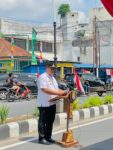 MEMBACA BUKU MENYENANGKAN