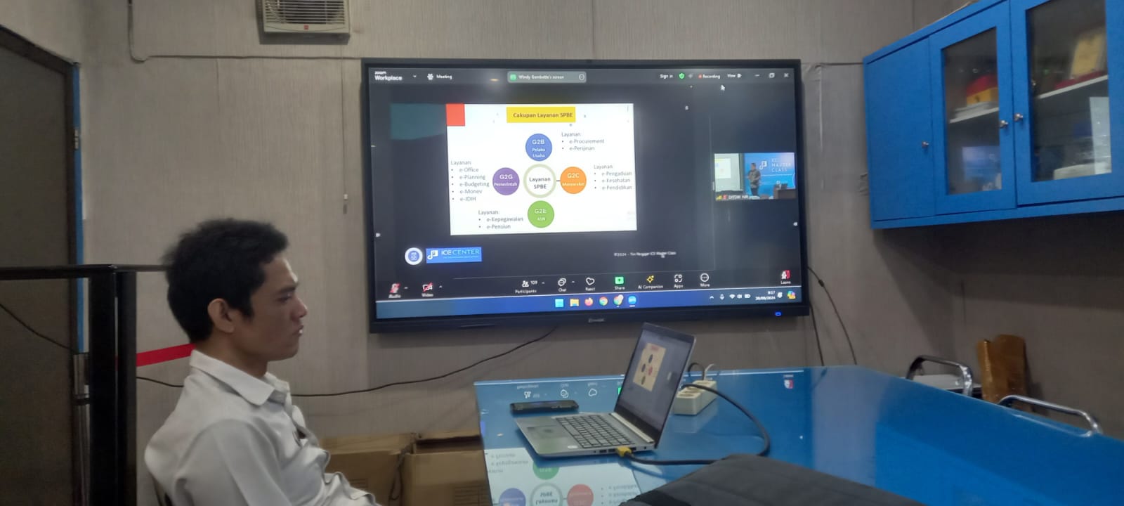  ZOOM MEETING PENGENALAN DAN PENYUSUNAN ARSITEKTUR SPBE