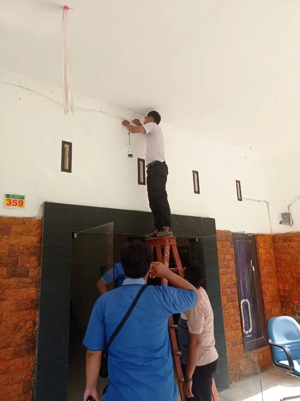  PENGECEKAN DAN PERBAIKAN KONEKSI INTERNET DAN CCTV DI KECAMATAN BANDAR PULAU