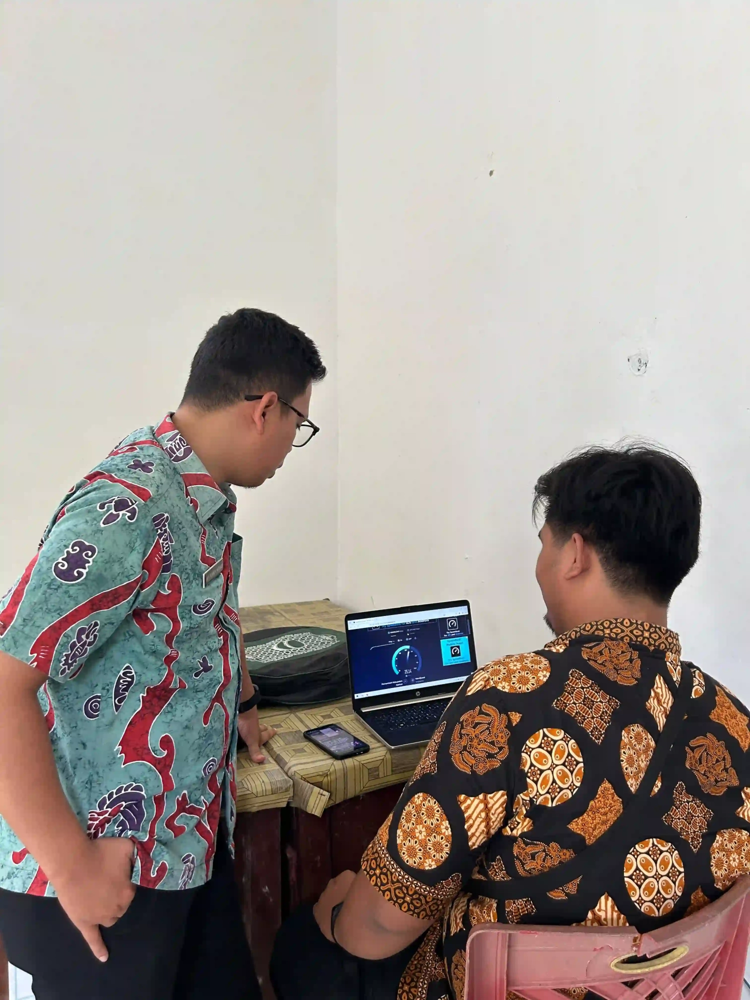  MONITORING JARINGAN INTERNET DI KECAMATAN SEI KEPAYANG TIMUR
