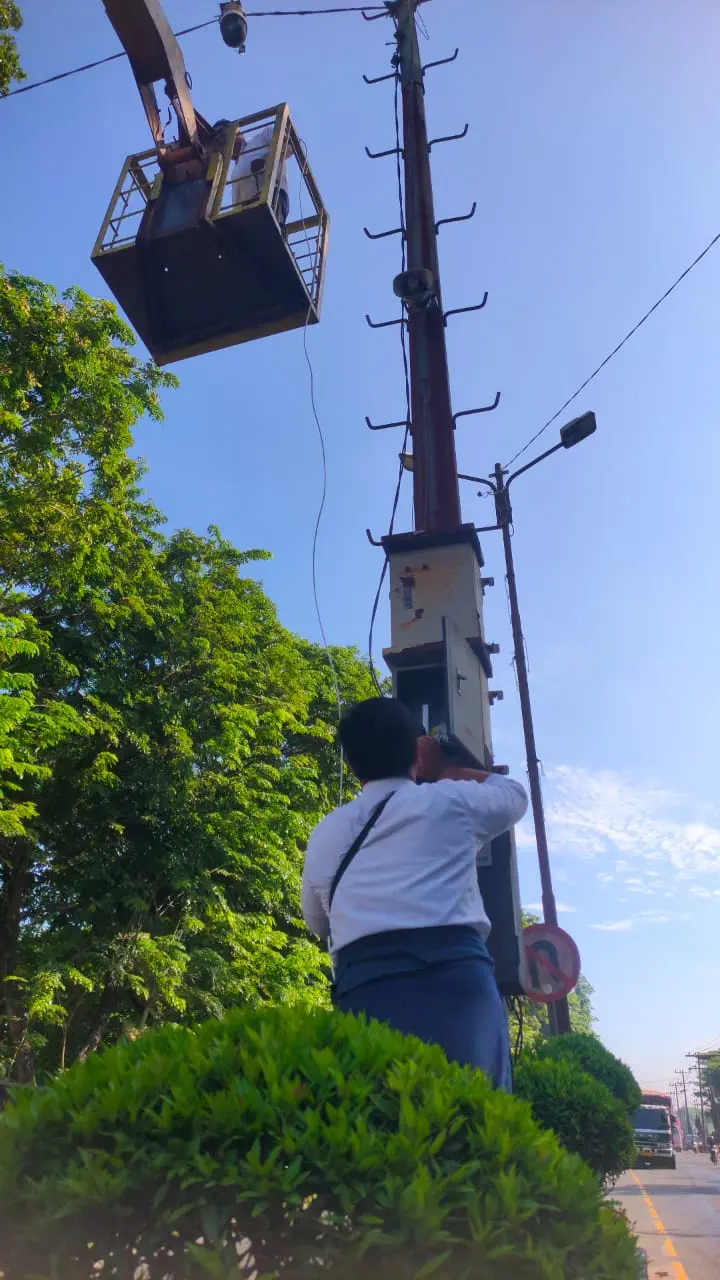  Perbaikan CCTV Jalan Simpang Masjid Agung
