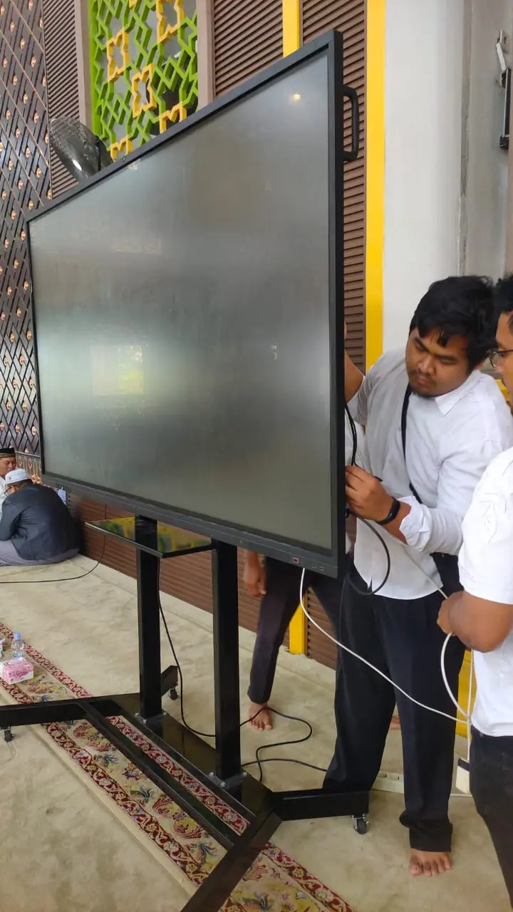  Fasilitasi TV dan Jaringan di Masjid Agung dalam Peringatan Maulid Nabi