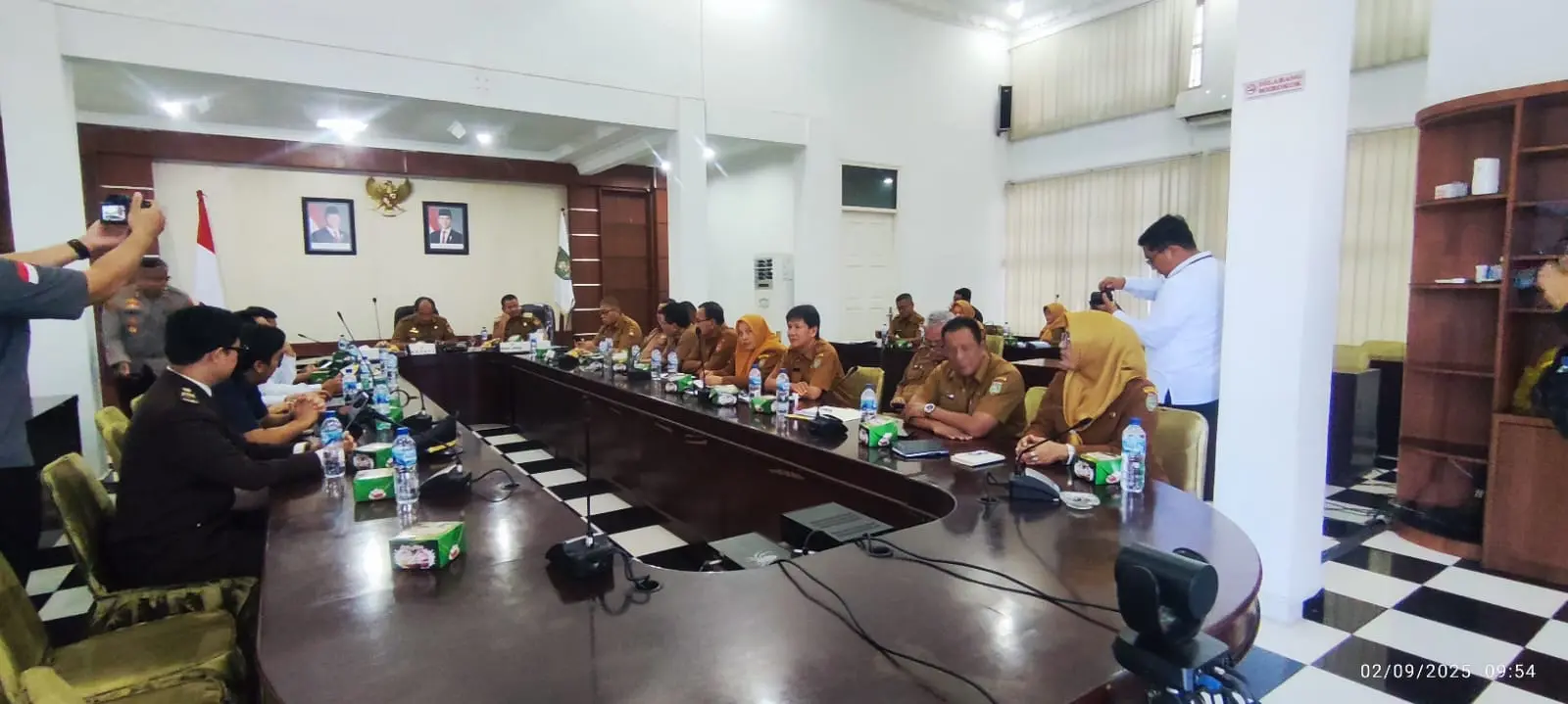  Pengendalian Inflasi Tahun 2025 dan Evaluasi Dukungan Pemerintah Daerah dalam Program 3 Juta Rumah