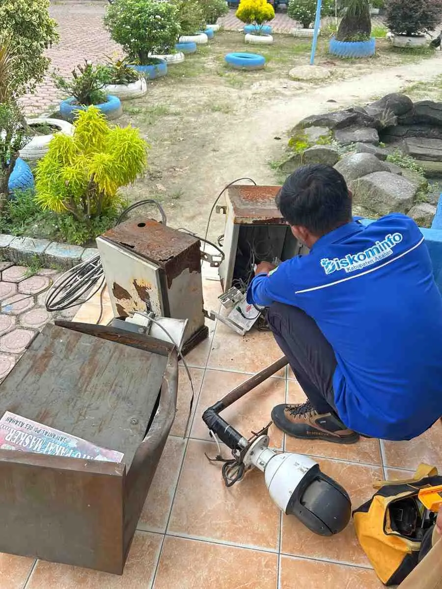  Pengecekan CCTV Jalan Masjid Agung yang Rusak