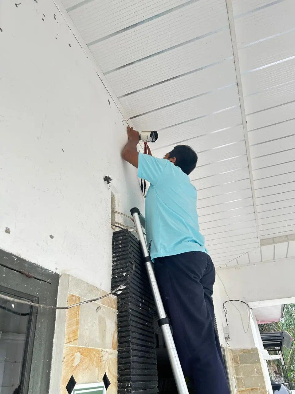  Monitoring Jaringan Internet dan Perbaikan CCTV di Kecamatan Tinggi Raja