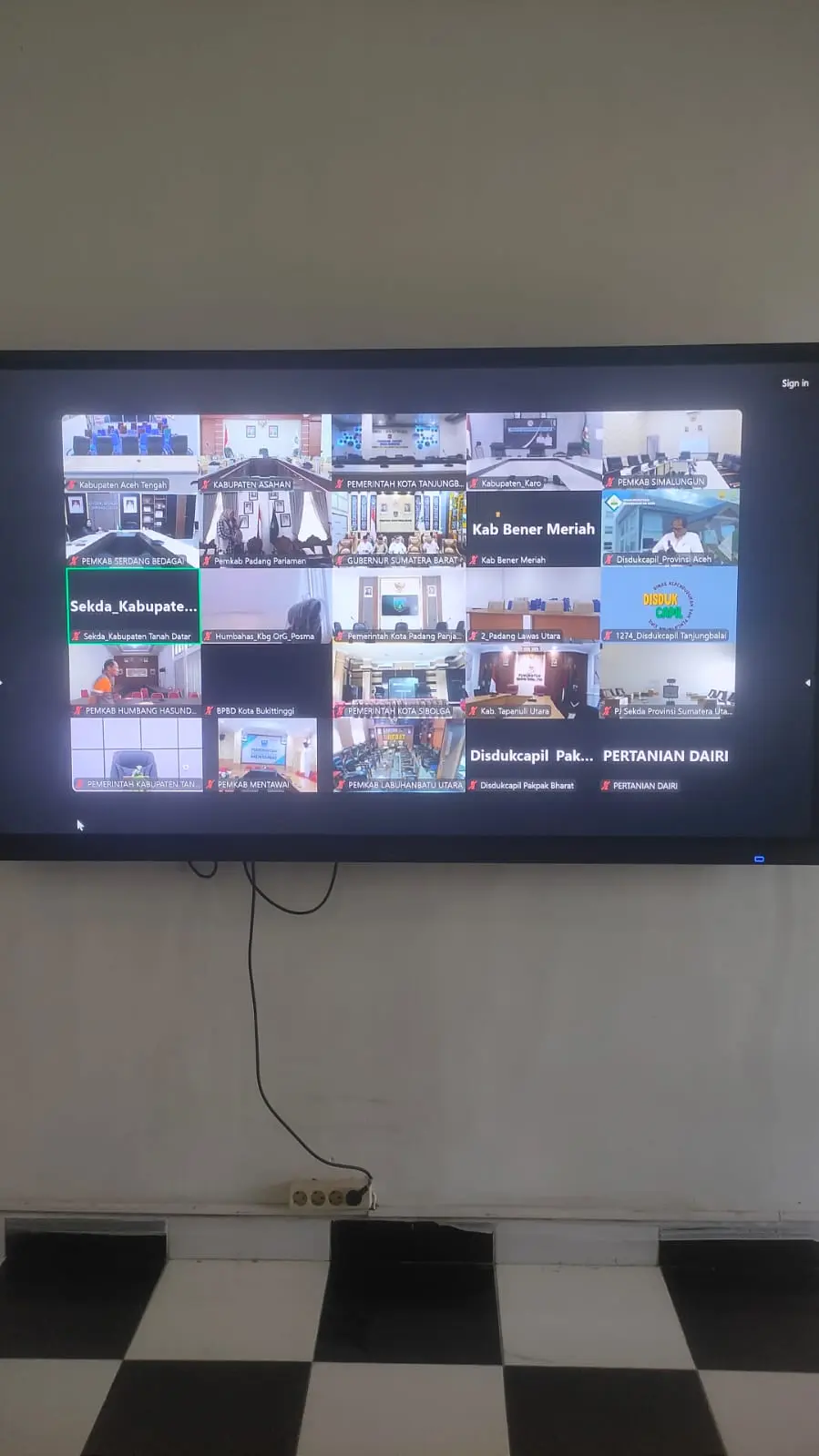  Diskominfo Fasilitasi Vidcon Verifikasi Data Usulan Daerah Penerima Bantuan