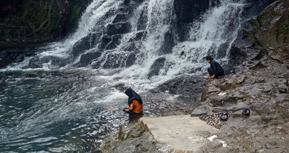 AIR_TERJUN_PANTAI_PADAS_copy