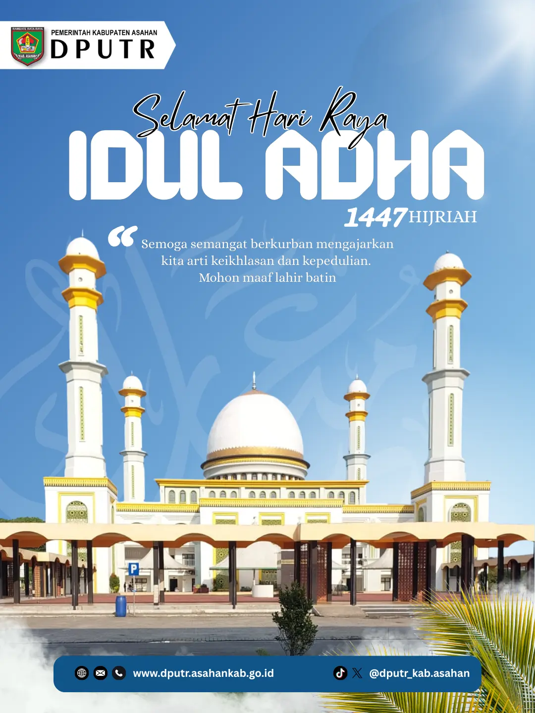 Biru Putih dan Hijau Modern Idul Adha Instagram Post (1)